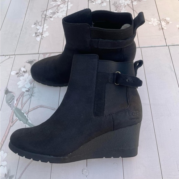 UGG Black Ankle Booties - Picture 4 of 7